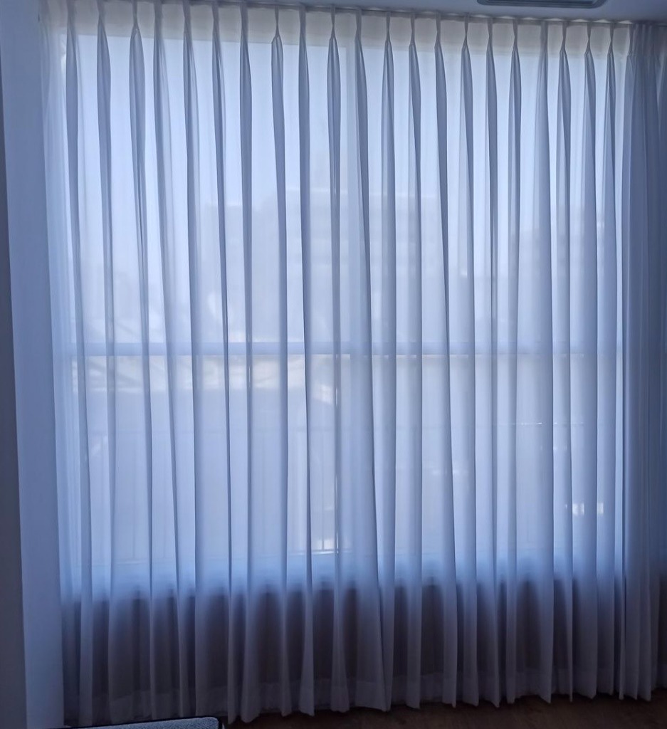 וילון קפלים יוקרתי בתפירה אישית